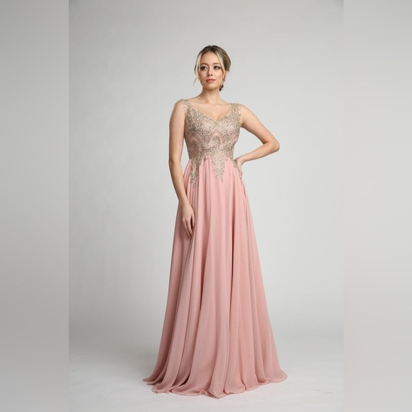 Fiesta Fashion Dress - Picture 2 of 7